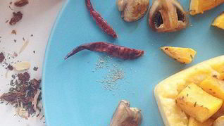 Полента с печеной тыквой и шампиньонами