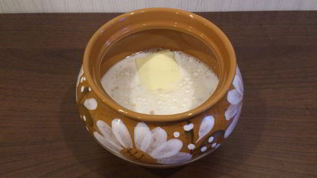 овсяная каша с черносливом в горшочке