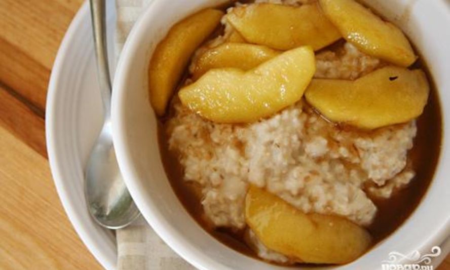 Рецепт овсяной каши с жареными яблоками