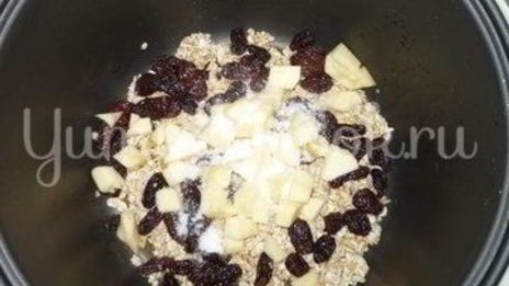 постная овсяная каша с изюмом и яблоками из мультиварки
