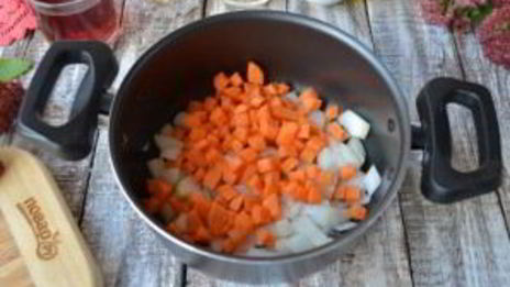 перловая каша с фасолью, тыквой и беконом