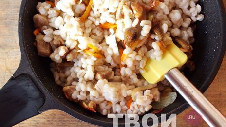 перловка с грибами
