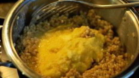 перловка с соусом