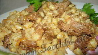 Перловка с тушенкой