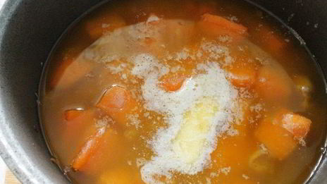 пшеничная каша с мясом и тыквой