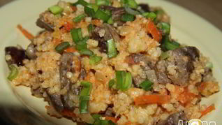 Пшенная каша с куриными сердечками