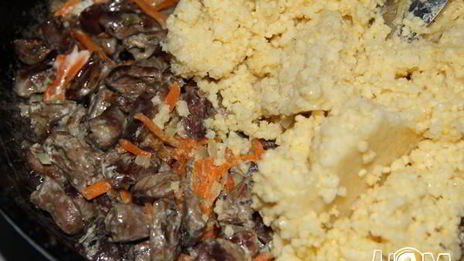 пшенная каша с куриными сердечками