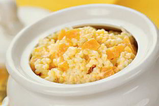 Пшенная каша с тыквой в горшочке