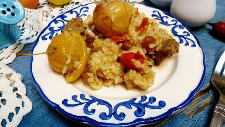 рисовая каша ароматная с мясом и яблоками