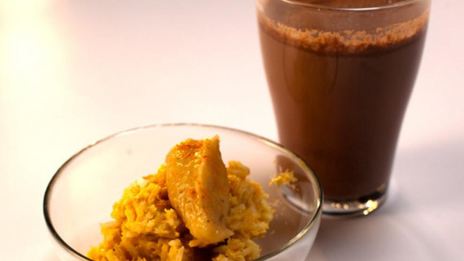 рисовая каша с банановой карамелью и какао