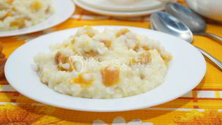 Рисовая каша с курагой в мультиварке