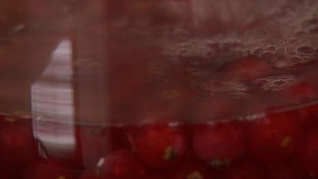 рисовая каша с жареным яблоком и кремом из манго