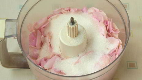 чайная роза перетертая с сахаром