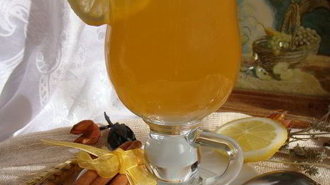 фруктовый чай с чабрецом и пряностями