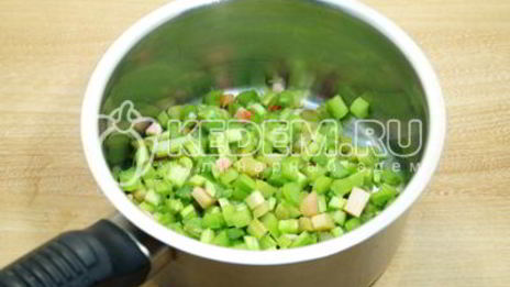 холодный чай с ревенем