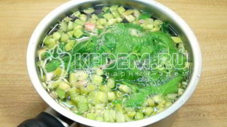 холодный чай с ревенем