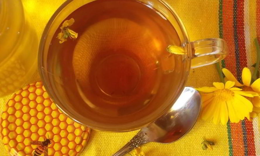 Рецепт травяного чая с мелиссой и зверобоем