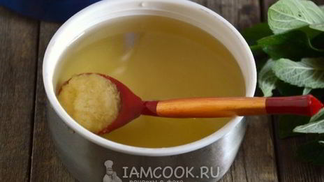 травяной чай в термосе