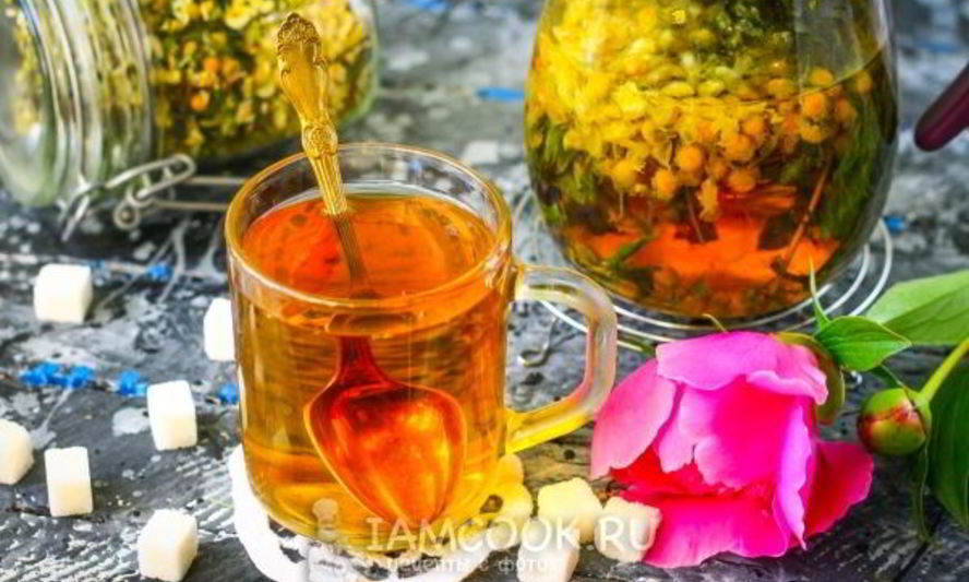 Рецепт цветочного чая с ромашкой, акацией и мятой