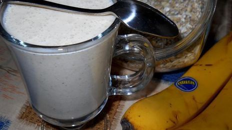 йогуртовый коктейль с овсянкой и творогом