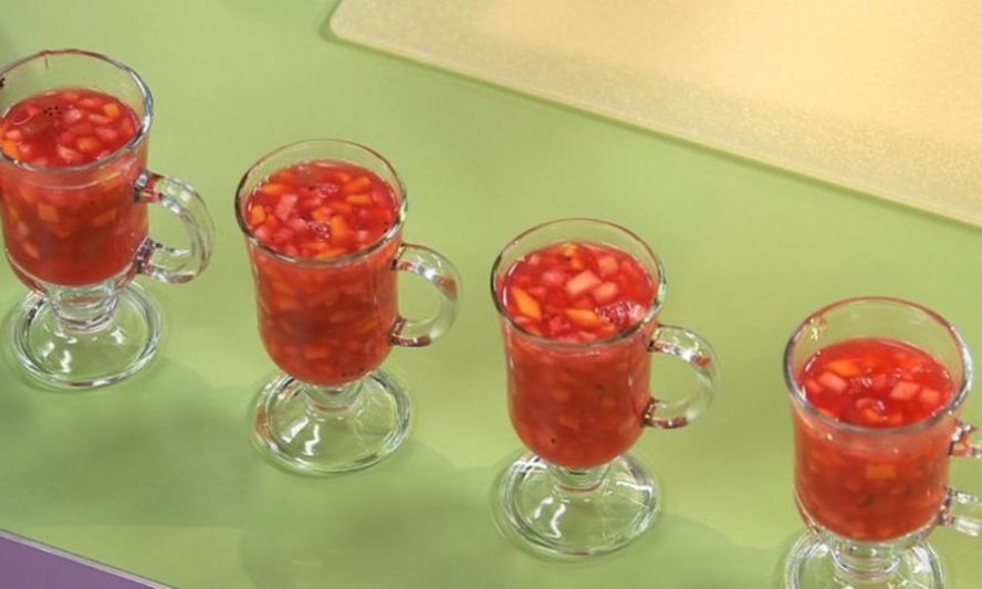 Рецепт киселя из клюквы с тропическими фруктами