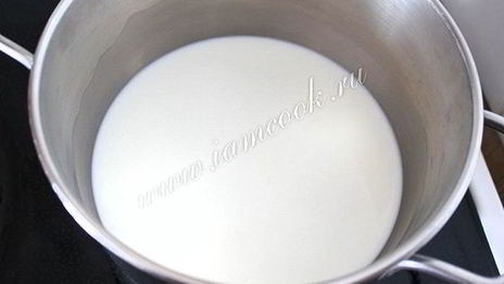 молочный кисель с изюмом