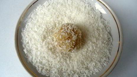 печенье в кокосовых опилках и облепиховый кисель