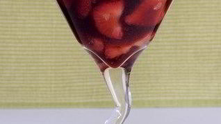 Клубника в базиликовом сиропе