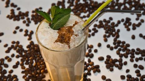 кофе с мороженым