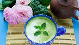 Латте с чаем маття и белым шоколадом