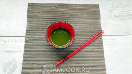 латте с чаем маття и белым шоколадом