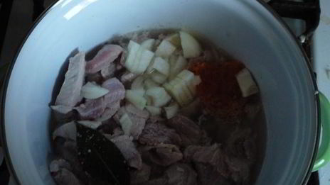 мясо, тушеное в кофе