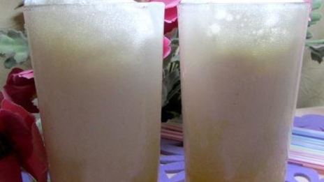 коктейль с апельсиновым соком и мороженым