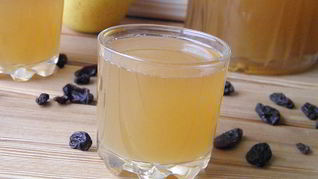 Домашний квас из черного хлеба без дрожжей