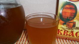 Квас из ржаных сухарей