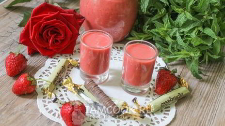 клубничный ликер