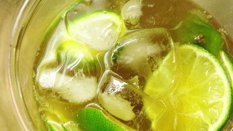 базиликовый лимонад