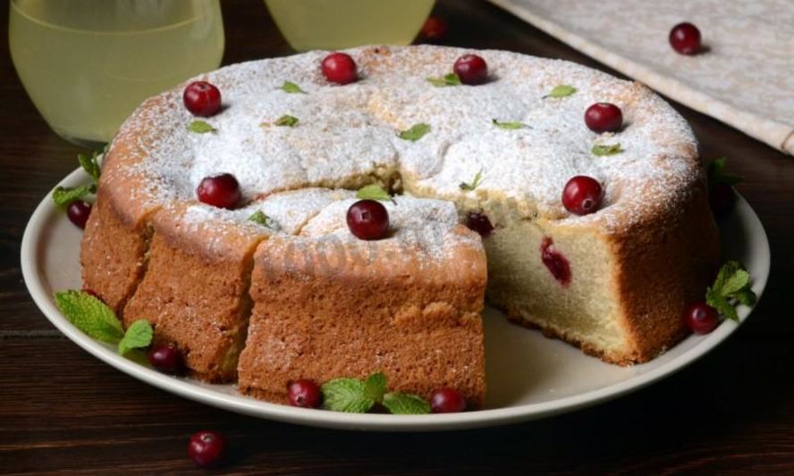 Рецепт бисквита на лимонаде в духовке с клюквой