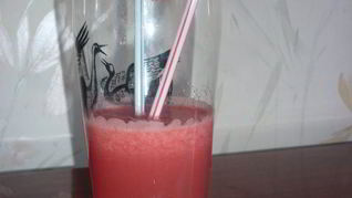 Гламурный лимонад из арбуза