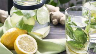 Имбирный лимонад с базиликом