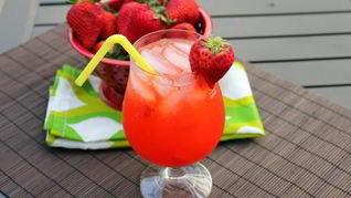 Клубничный лимонад