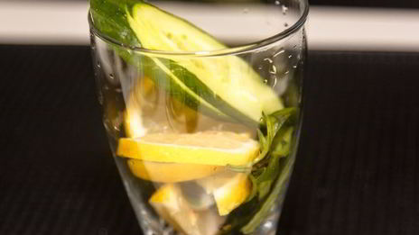 огуречно-базиликовый лимонад