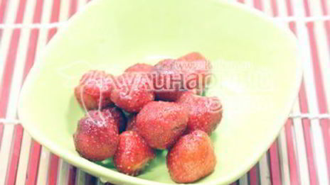 молочный коктейль с клубникой