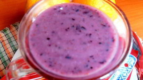 бананово-черничный смузи