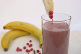 Бананово-клюквенный смузи
