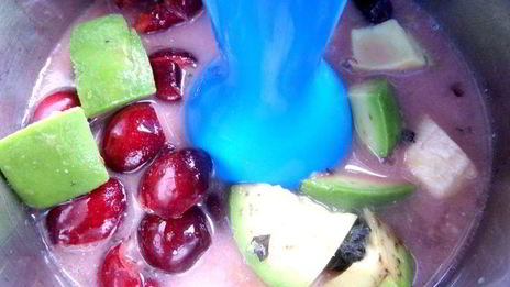 черешневый смузи с авокадо