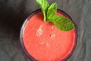 Малиново-ананасовый смузи