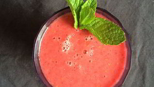 Малиново-ананасовый смузи