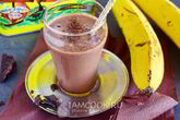 Шоколадный смузи с бананом и кокосовым молоком