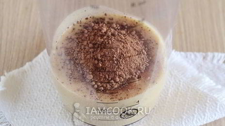 шоколадный смузи с бананом и кокосовым молоком